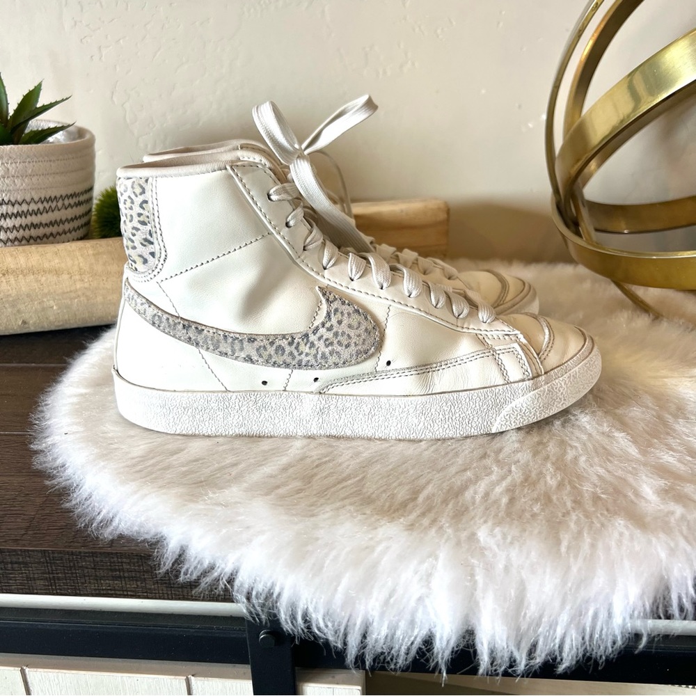 NIKE BLAZER MID '77 SE LEOPARD- Sail Lemon Women’s Shoes Size US 7.5 - Picture 2 of 5